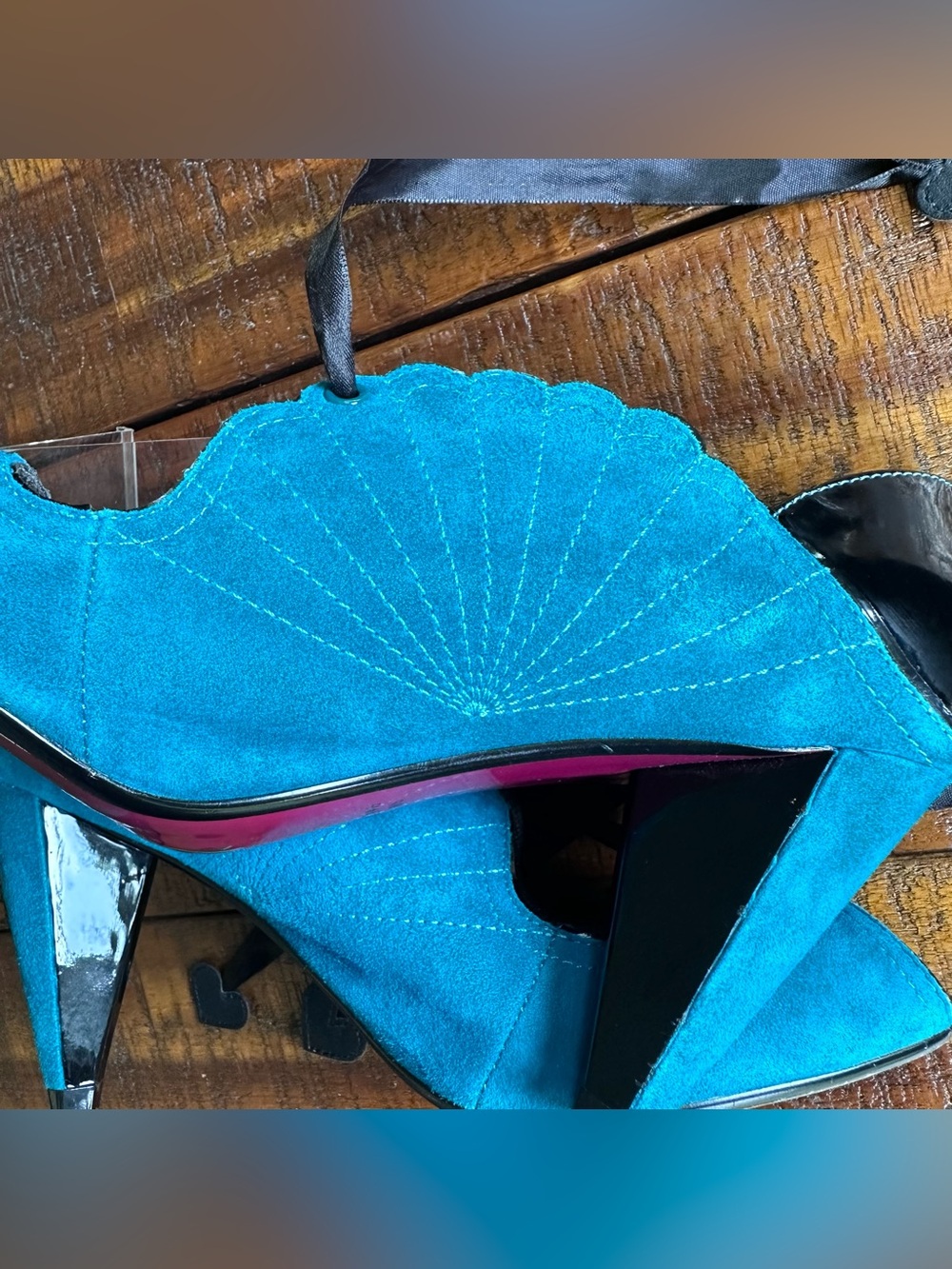 Poetic License Kiss & Tell heels - Picture 7 of 12